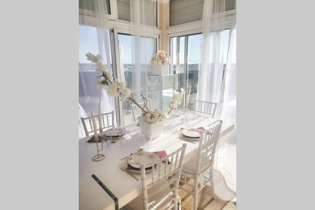 Penthouse With Sea View & Private Terrace Apartment Гия Екстериор снимка