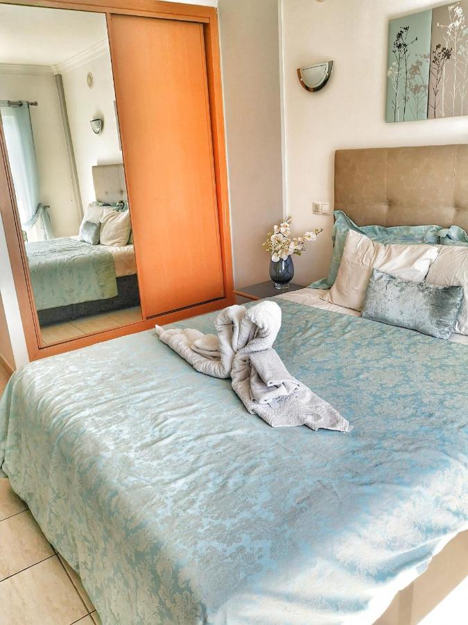Penthouse With Sea View & Private Terrace Apartment Гия Екстериор снимка