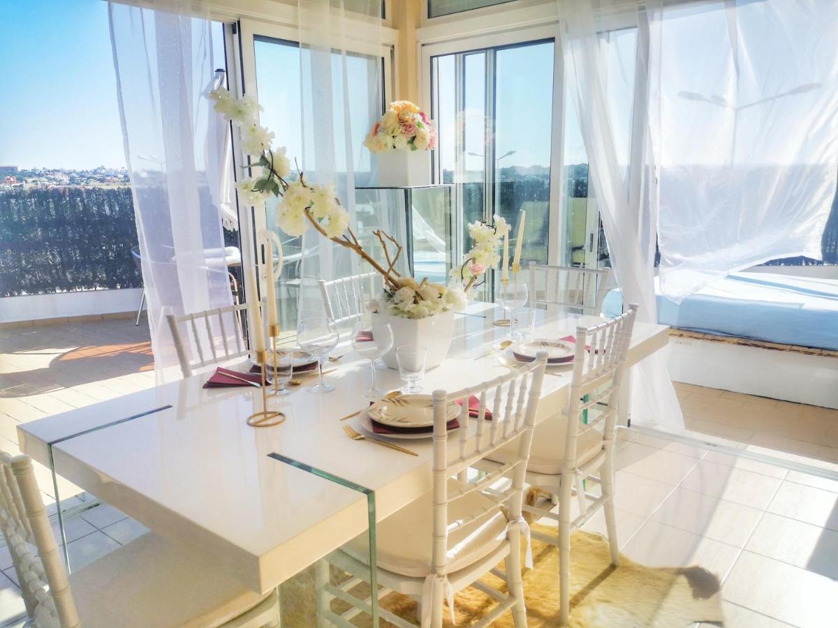 Penthouse With Sea View & Private Terrace Apartment Гия Екстериор снимка