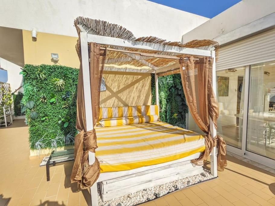 Penthouse With Sea View & Private Terrace Apartment Гия Екстериор снимка